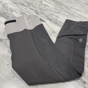 🔥🔥🔥 EUC Lululemon athletica Gray and Dark Gray Leggings